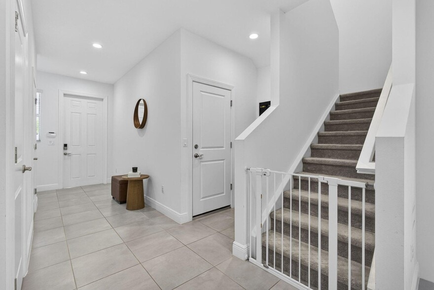 Building Photo - 634 Parsons Way