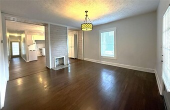 Building Photo - 173 Cleveland St SE