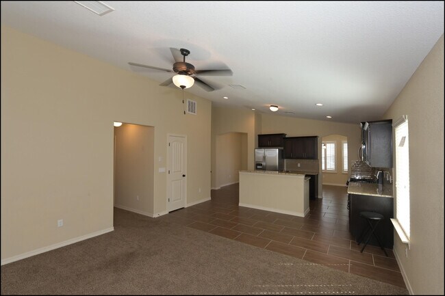Building Photo - 3131 Red Orchard Dr