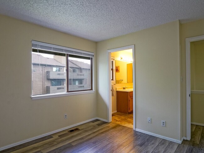 Building Photo - 3372 Capstan Way
