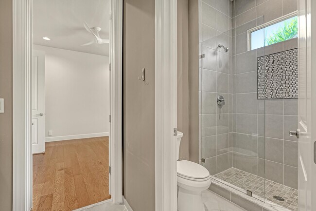 Building Photo - 6464 Bellamalfi St