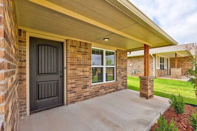 Building Photo - 618 Juniper St