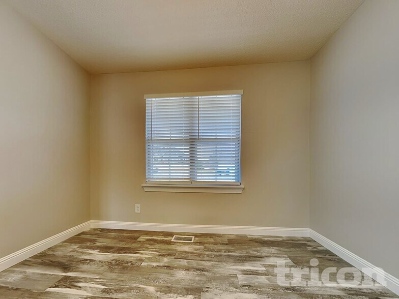 Building Photo - 353 Canter Ct NW