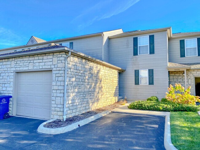 Building Photo - Beautiful Bethel Commons Condo For Rent In...