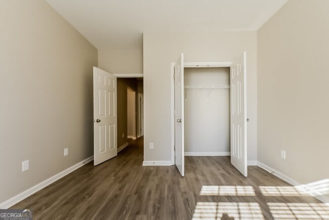 Building Photo - 512 Anglewood Trace
