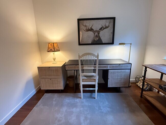 Building Photo - 6484 Heather St