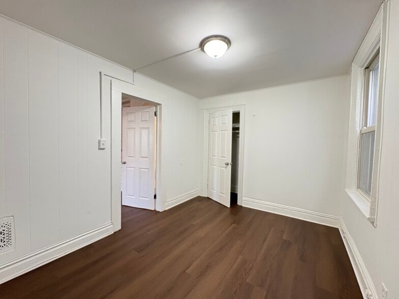 Building Photo - 181 Myrtle Ave