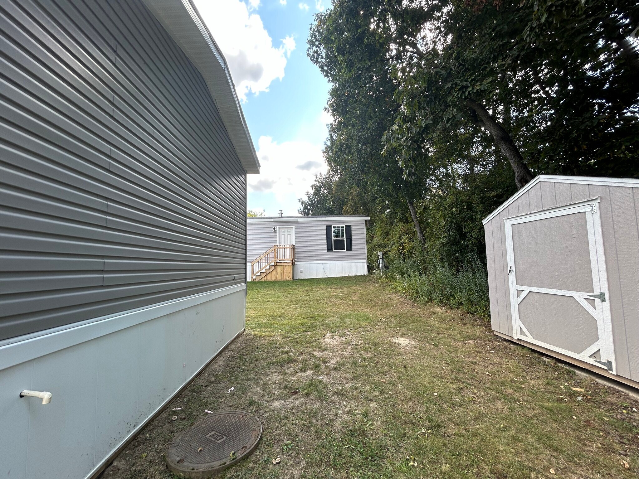 Building Photo - 11420 Oakgrove Dr