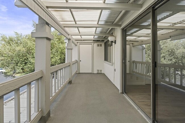 Building Photo - 5481 Cribari Green