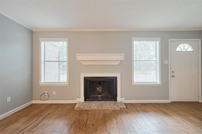 Building Photo - 6452 Kentwick Dr