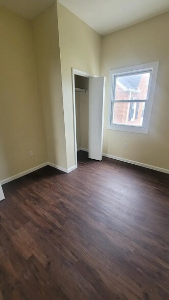 Building Photo - 4485 W 136th St