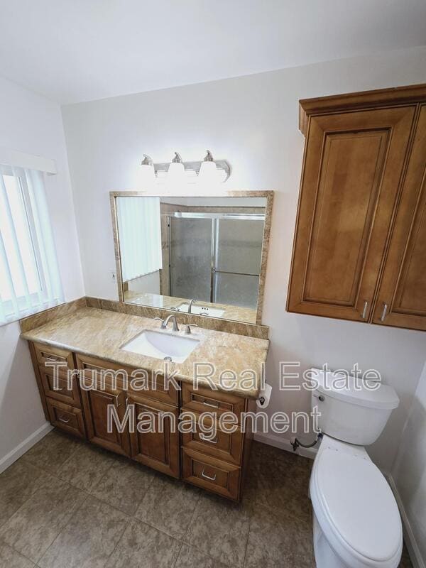 Building Photo - 525 E Harvard Rd