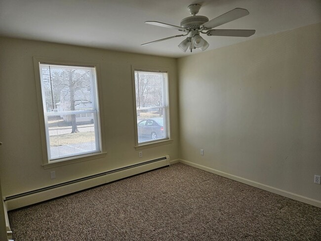 Building Photo - 108 N Main St