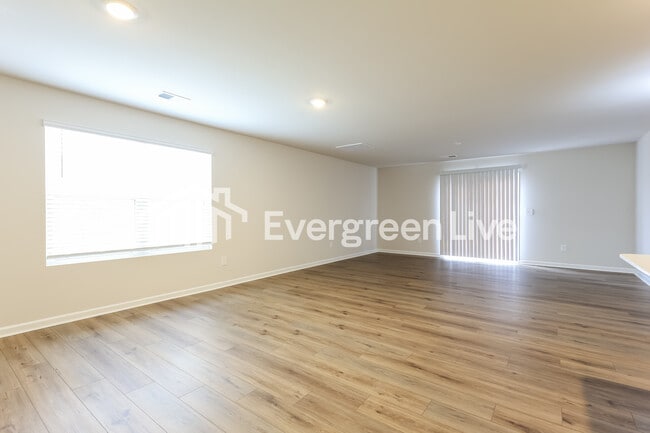 Building Photo - now