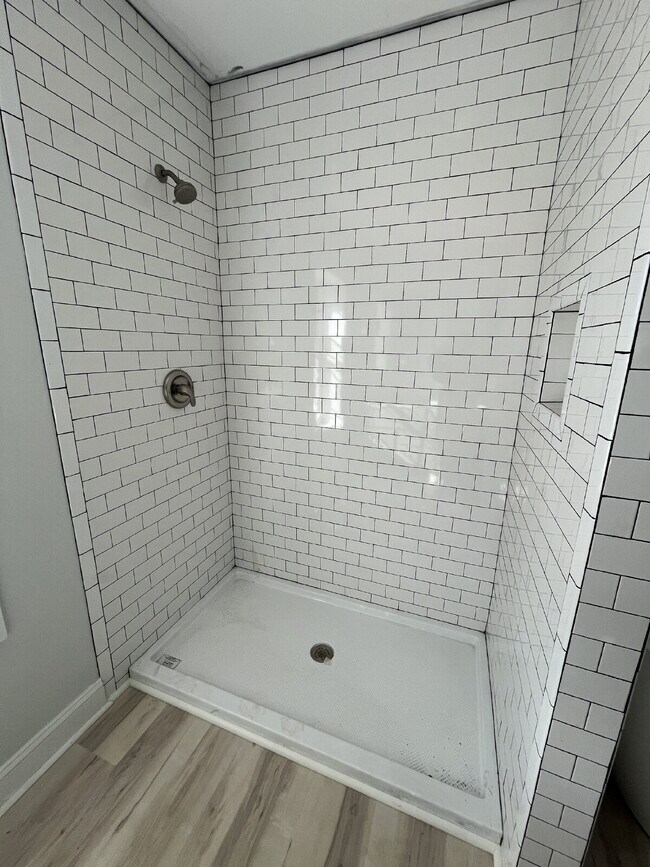 Building Photo - New Built Home 3-Bedroom Kernersville Home with Granite Touches and 2 Full Baths!"