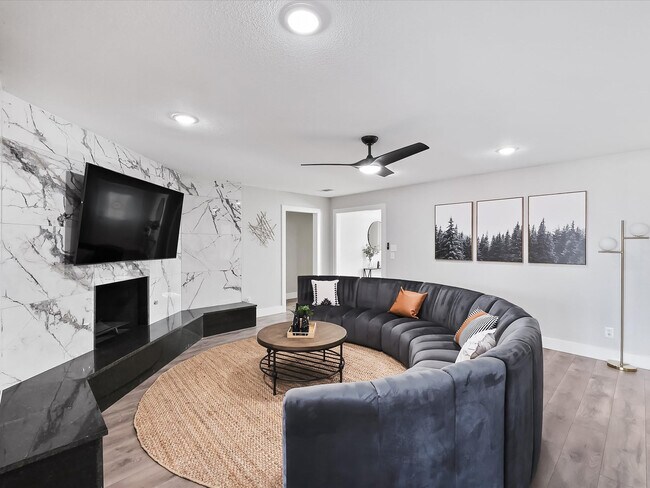 Building Photo - 1008 Ridgefield Dr