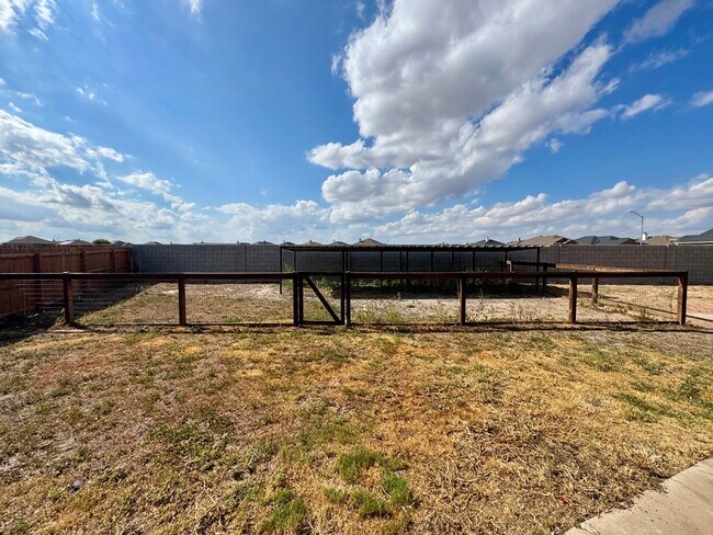 Building Photo - 9323 Bee Balm Ave