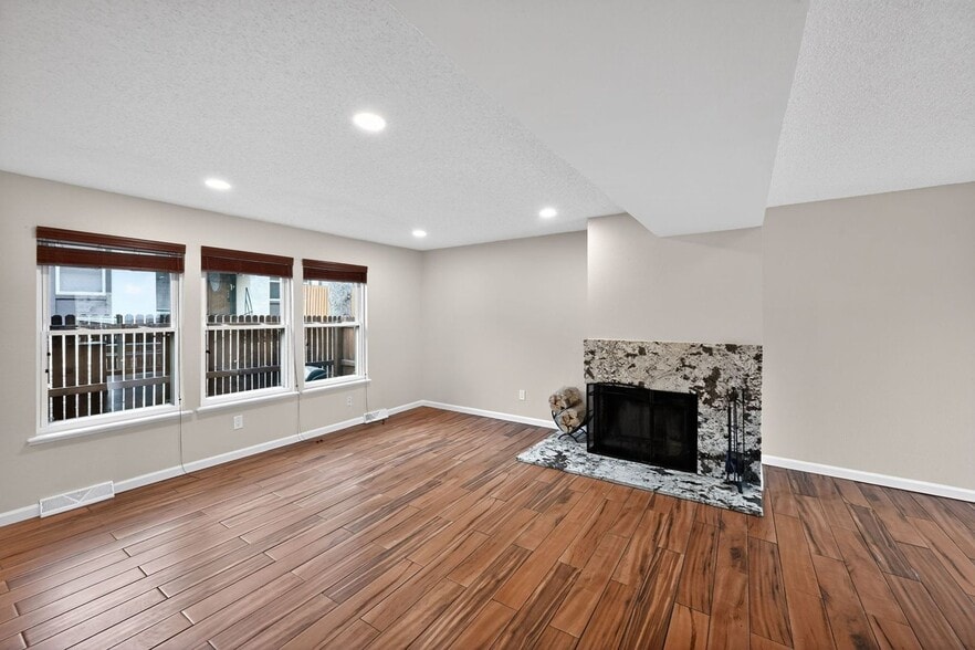 Building Photo - 3766 S Granby Way