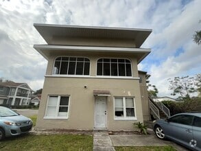 Building Photo - 2330 S Ferncreek Ave