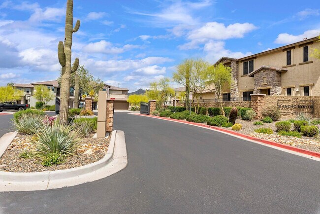 Building Photo - 5100 E Rancho Paloma Dr