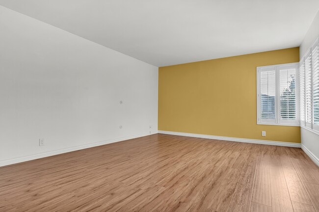 Building Photo - 95 Rockwood