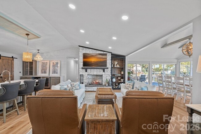 Building Photo - 18026 Whispering Oaks Dr