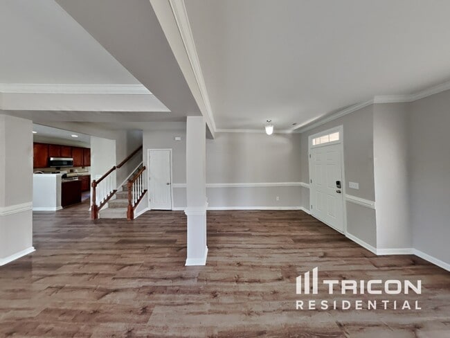 Building Photo - 6456 Fishing Pond Ct