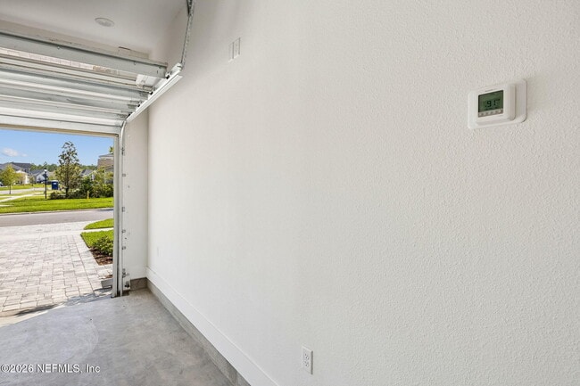 Building Photo - 47 Oak Breeze Dr