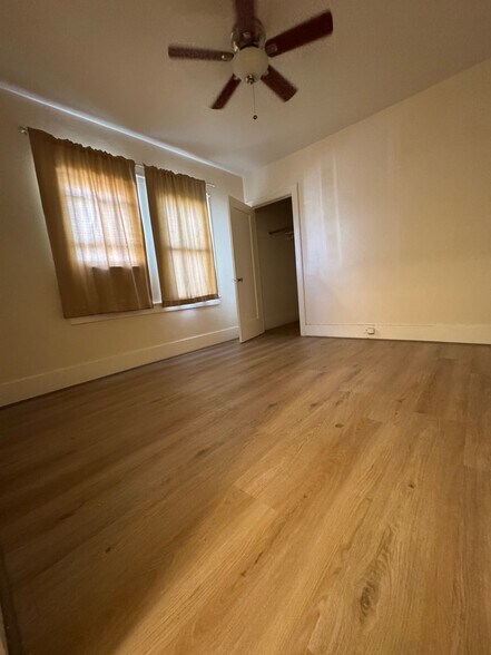 Building Photo - 712 E Washington St