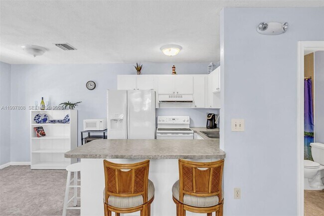 Building Photo - 106 Channel Dr