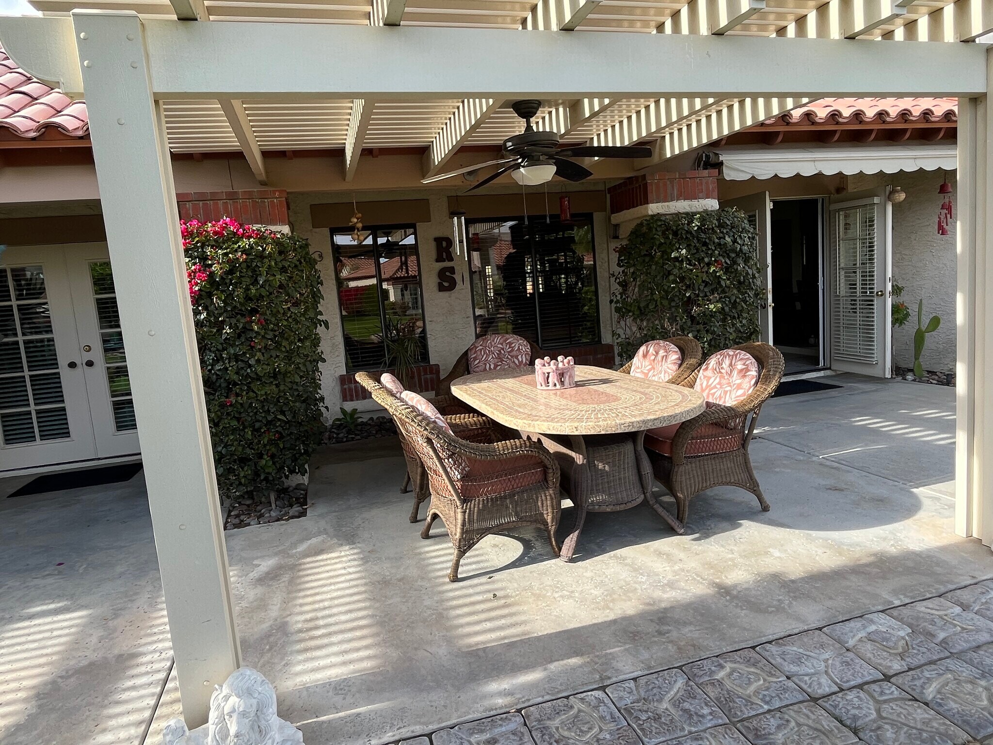 back yard furniture - 116 Avellino Cir