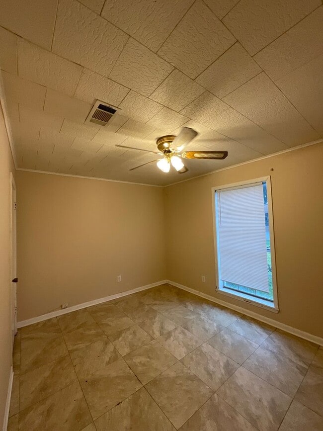 Building Photo - 706 Martin Luther King Dr