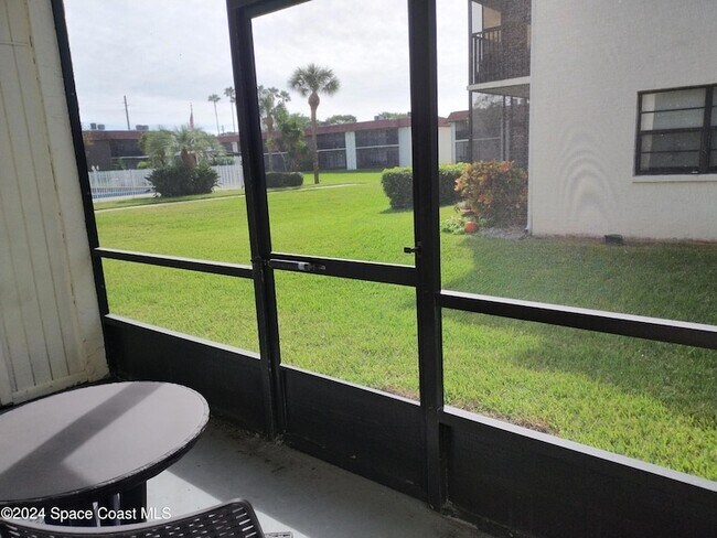 Building Photo - 200 St Lucie Ln