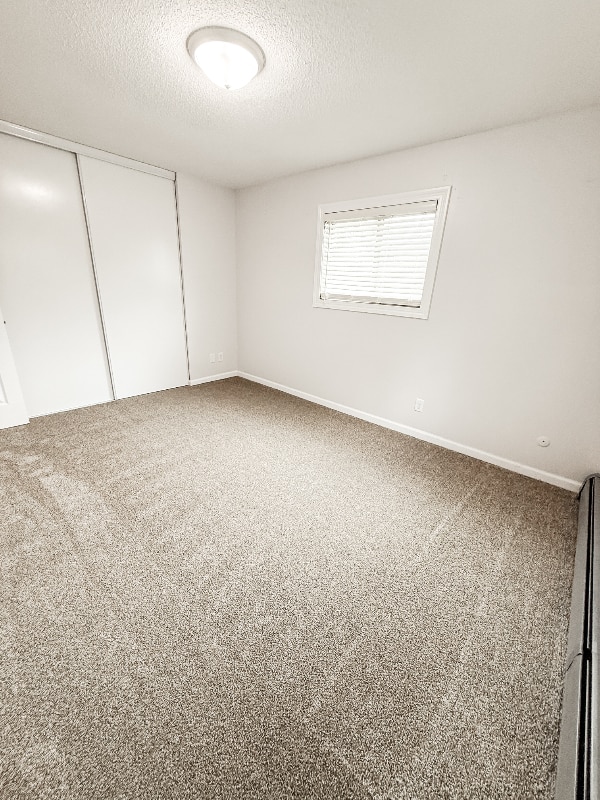 Building Photo - 211 W Pipestone Ave