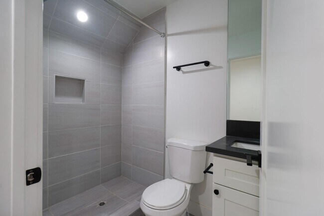 Building Photo - 4647 Pickford St