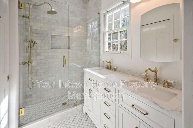 Building Photo - 1861 Ardmore Rd NW