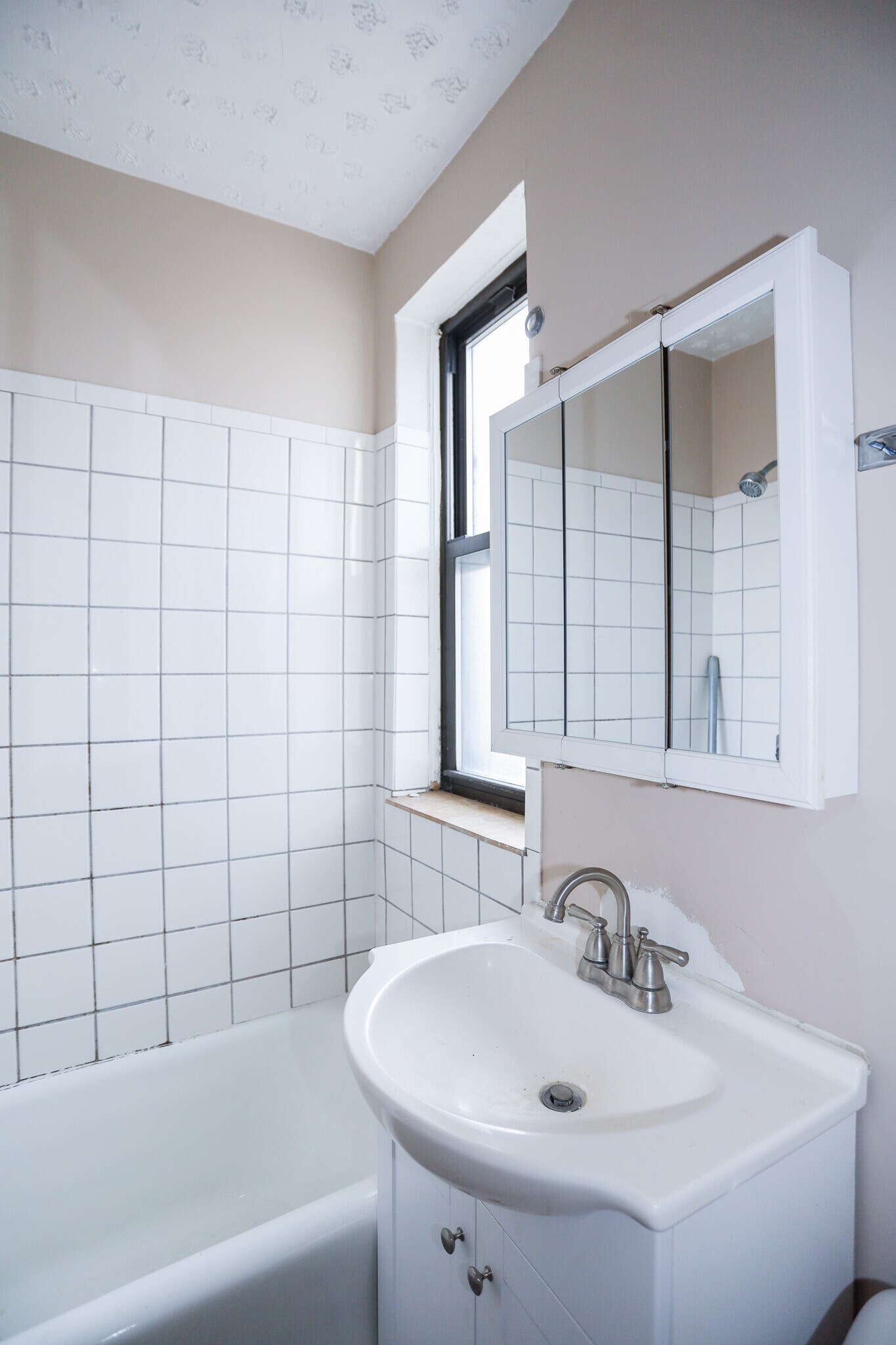 Building Photo - 4141 N Keystone Ave