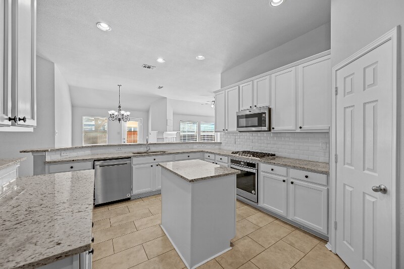 Building Photo - 10010 Voss Ave