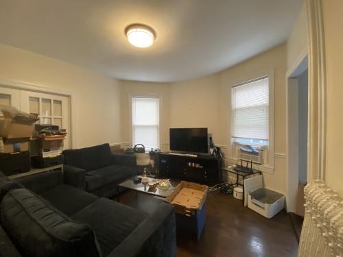 Building Photo - 3 bedroom in Jamaica Plain MA