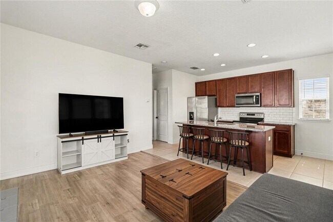 Building Photo - 8274 Nemours Pkwy