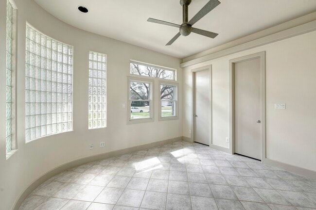 Building Photo - 5304 Braeburn Dr