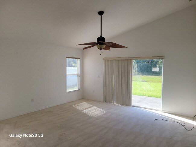 Building Photo - FOR RENT!! CHARMING AND COZY 3 BEDROOM 2 B...