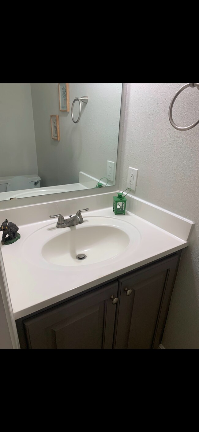 Building Photo - 14732 Hooper Rd