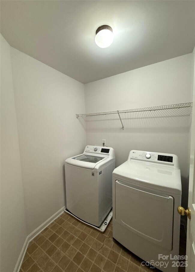 Building Photo - 9659 Widespread Ave NW