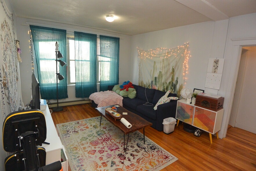 Building Photo - 24 Ransom Rd