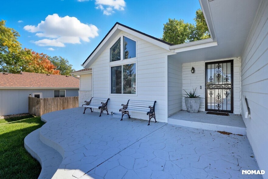 Building Photo - 4952 W 6th Street Rd