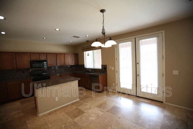 Building Photo - 15145 W Elm Cir
