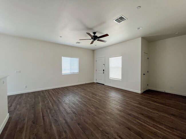 Building Photo - 29 Palms Home with Solar