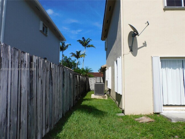 Building Photo - 15002 SW 161st Pl