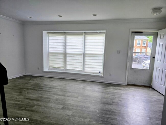 Building Photo - 153 Governors Rd